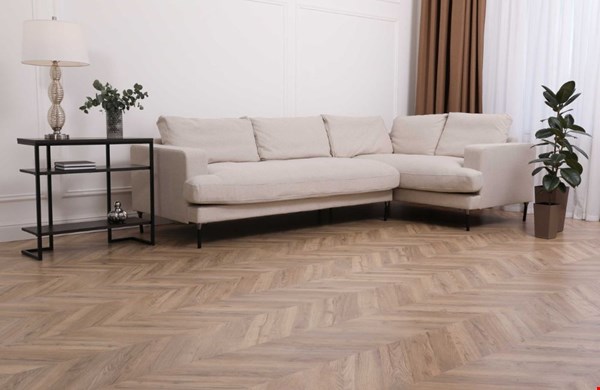 Hoe je in een handomdraai een Hongaarse punt vloer legt Hoe je in een handomdraai een Hongaarse punt vloer legt